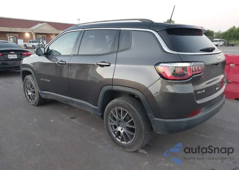 2018 Jeep Compass Limited 4X4 z USA, uszkodzony, nr VIN 3C4NJDCB1JT283133